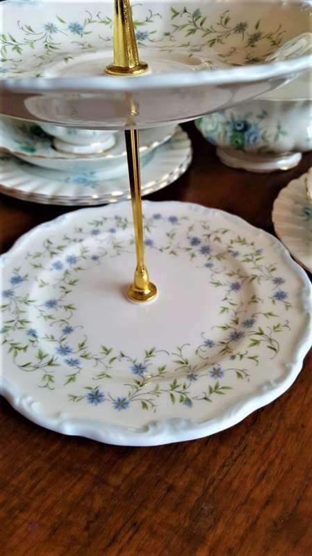 Royal Albert Caroline tier