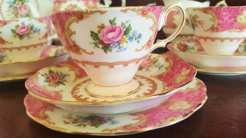 ROYAL ALBERT lady Carlyle NR1
