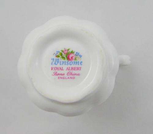 ROYAL ALBERT  WINSOME CHIPPED