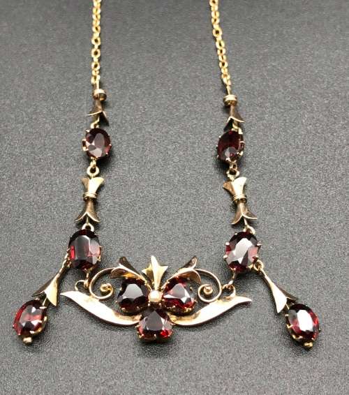 9ct Rose Gold Edwardian Garnet Seed Pearl Necklace ( Val. Certificate R35 610 )