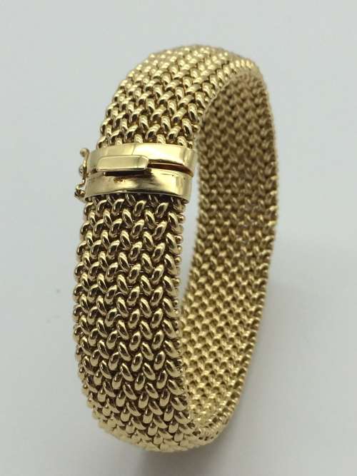 Stunning 9ct Gold Mesh Bracelet