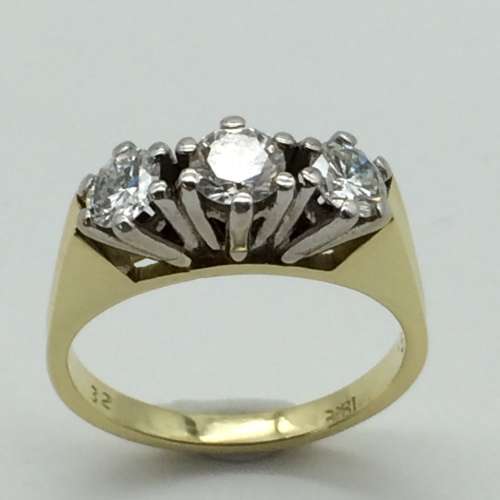 Amazing 18ct Gold & Diamond Eternity Ring (V. R81660)