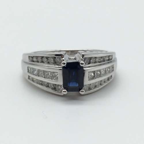 18ct White Gold, Diamond and Sapphire Ring (V. R102 420)