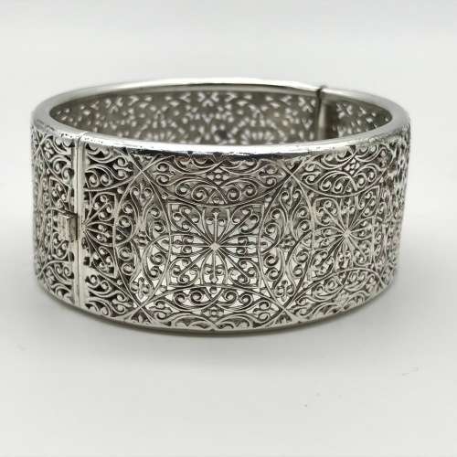 Early Solid Silver Filigree Hinged Bangle