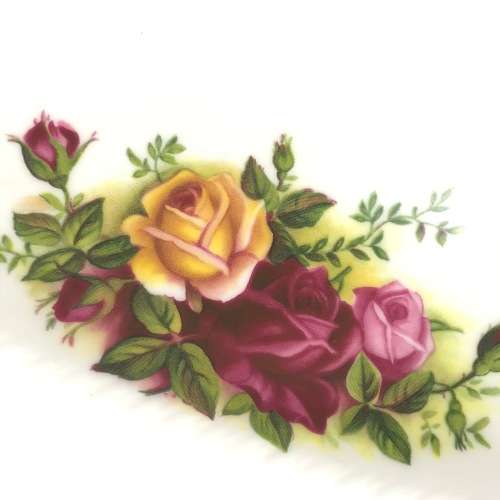 Pretty Collectable Royal Albert 'Old Country Roses' Dish