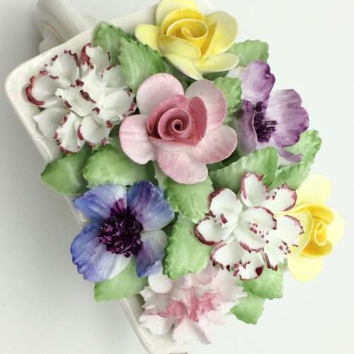 Pretty Royal Doulton China `Wheelbarrow` Flower Posy