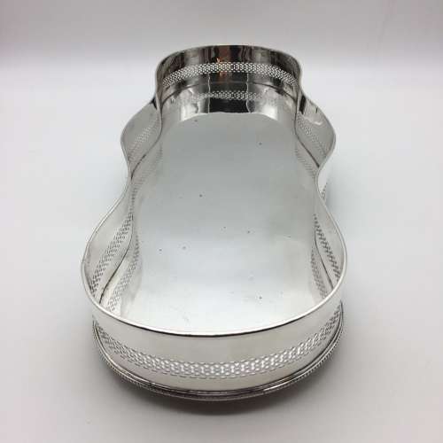 Elegant Vintage Silver-Plated Gallery Tray