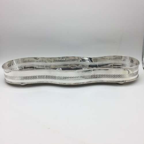 Elegant Vintage Silver-Plated Gallery Tray