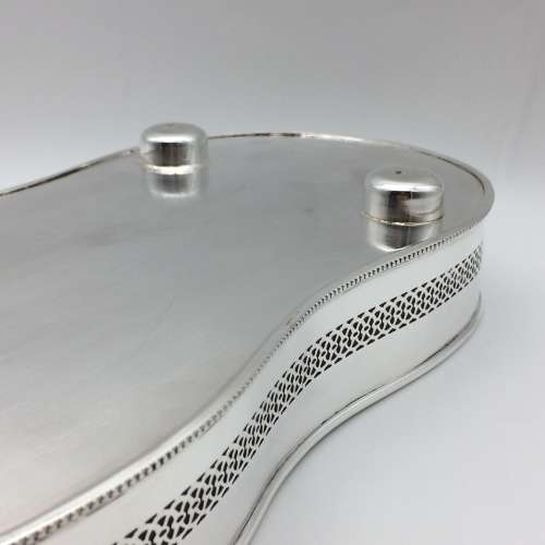 Elegant Vintage Silver-Plated Gallery Tray