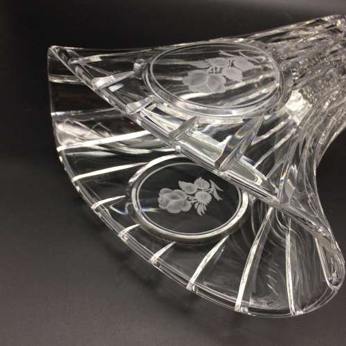Exceptional Vintage `Stuart` Crystal Vase