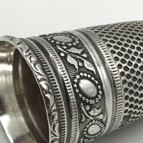 Attractive Vintage Sterling Silver Thimble