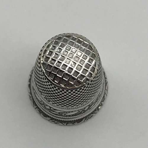 Attractive Vintage Sterling Silver Thimble