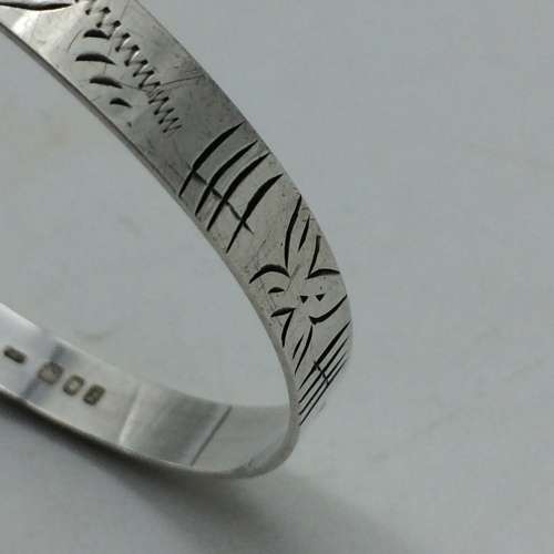Attractive Vintage Silver Hallmarked Bangle/Bracelet