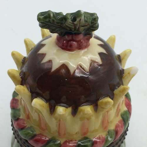 Vintage `Villeroy and Boch` Christmas Trinket Box (no box)