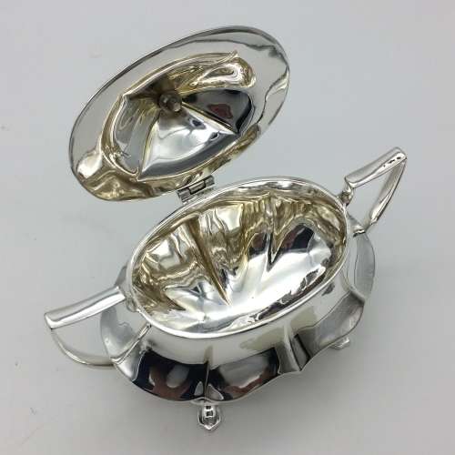 Beautiful Silver-Plated Tea Set (1920/30`s)