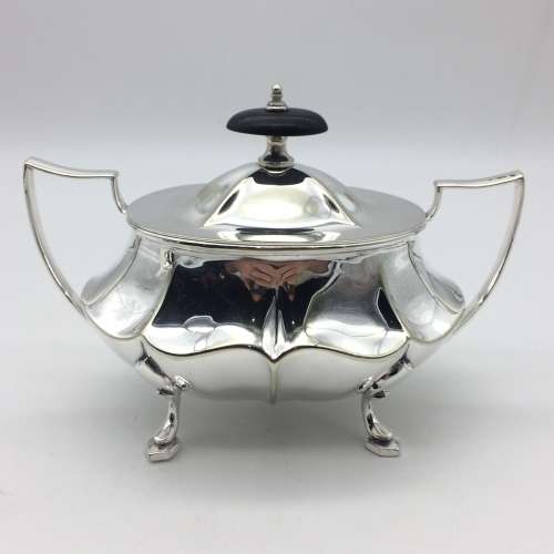 Beautiful Silver-Plated Tea Set (1920/30`s)