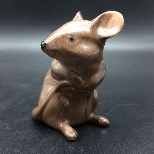 Cute `Beswick` Mouse Figurine (No.1678)