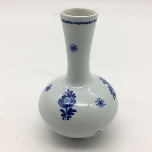 Pretty `Royal Delft` Bud Vase