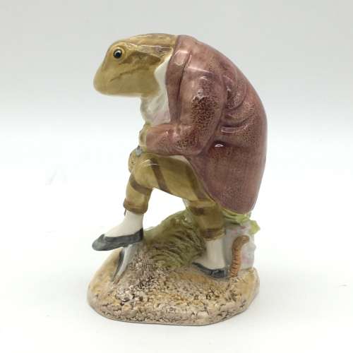 Beatrix Potter `Mr. Jeremy Fisher Digging` Figurine