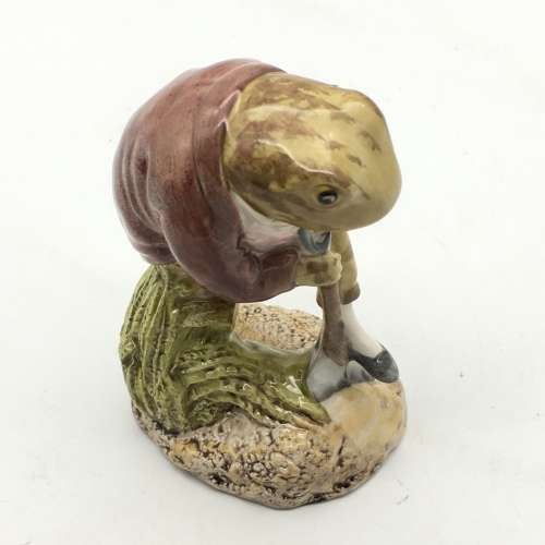 Beatrix Potter `Mr. Jeremy Fisher Digging` Figurine