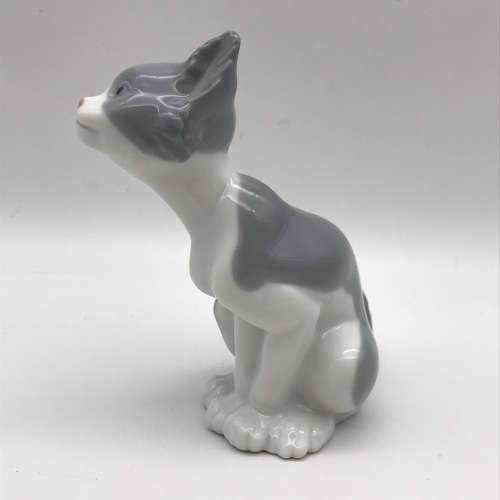 Charming Vintage `Lladro` Kitten Figurine