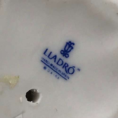 Charming Vintage `Lladro` Kitten Figurine