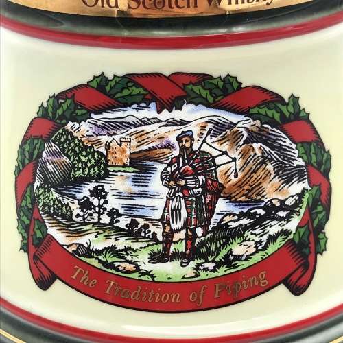 Bells Sealed Scotch Whisky Decanter Christmas 1996 (Boxed)