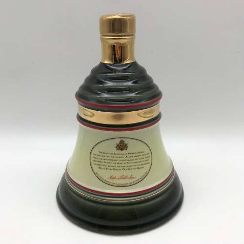 Bells Sealed Scotch Whisky Decanter Christmas 1996 (Boxed)