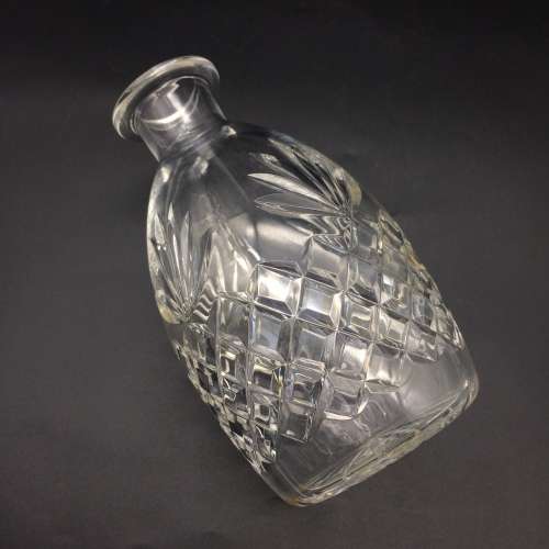 Good Quality Cut-Crystal Decanter