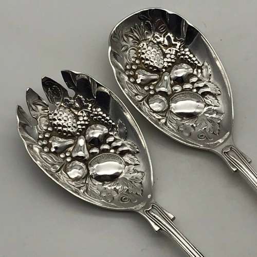 Vintage Silver-Plated Fruit or Salad Servers (Kings Pattern)