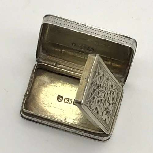 Charming Antique Silver Vinaigrette (1840)