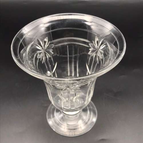 Attractive `Stuart Crystal` Vase