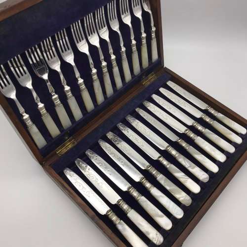 Antique Mother of Pearl Dessert Knives & Forks (Cased)