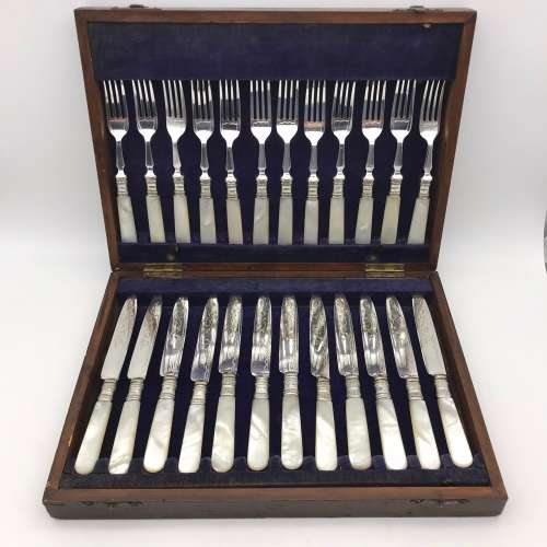 Antique Mother of Pearl Dessert Knives & Forks (Cased)
