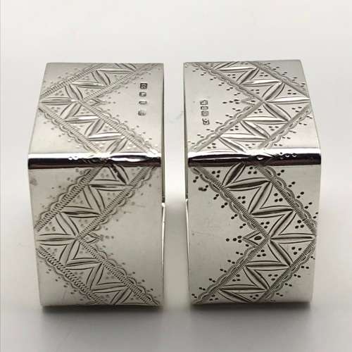 Victorian Pair of Sterling Silver Napkin Rings (Cased) (1890)