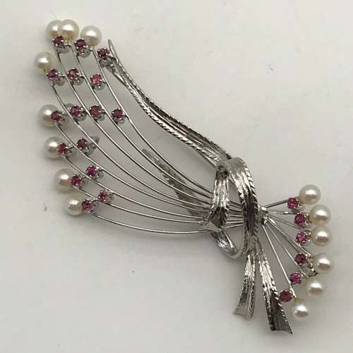 Vintage 18ct White Gold, Ruby & Pearl Brooch (9,9g) (V. R46 550)