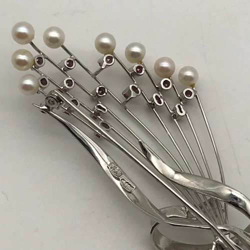 Vintage 18ct White Gold, Ruby & Pearl Brooch (9,9g) (V. R46 550)