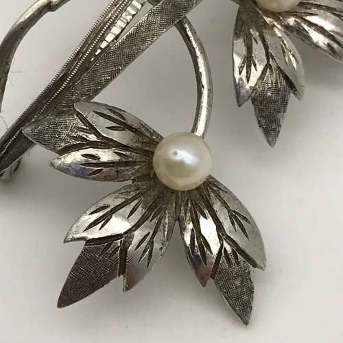 Vintage Sterling Silver & Pearl Brooch