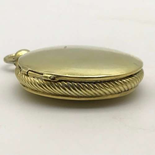 Wonderful Victorian, Gilt Vinaigrette (1849)