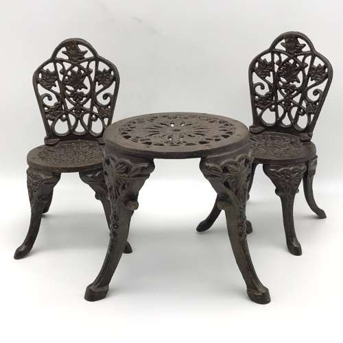 Vintage Cast Iron Doll`s Table & Chairs
