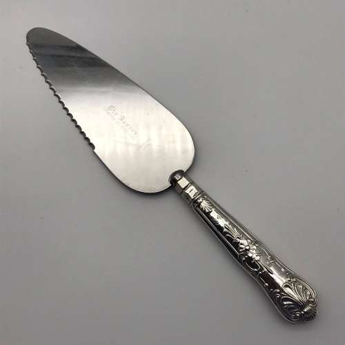 Vintage Silver `Kings Pattern` Cake Slice