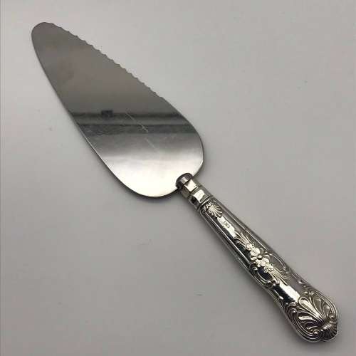 Vintage Silver `Kings Pattern` Cake Slice