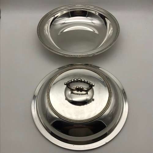 Quality Silver-Plated Entrée Dish & Cover (Lambidis)