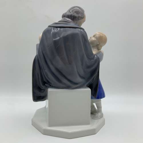 Large Bing & Grondahl `Hans Christian Andersen` Figurine (2037)