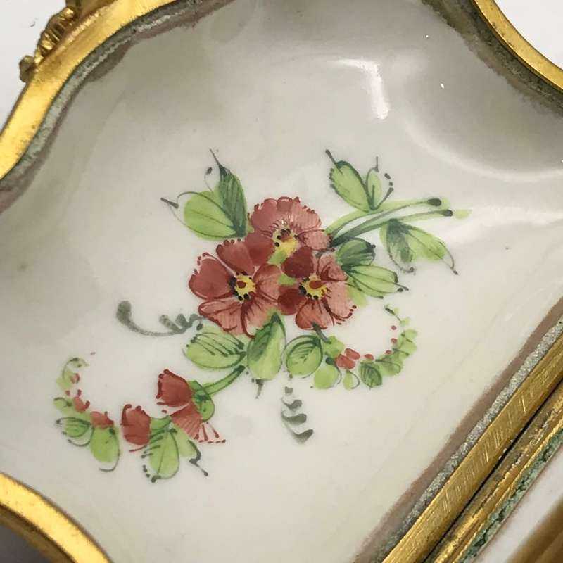 Beautiful Early Hand-Painted Porcelain Trinket Box