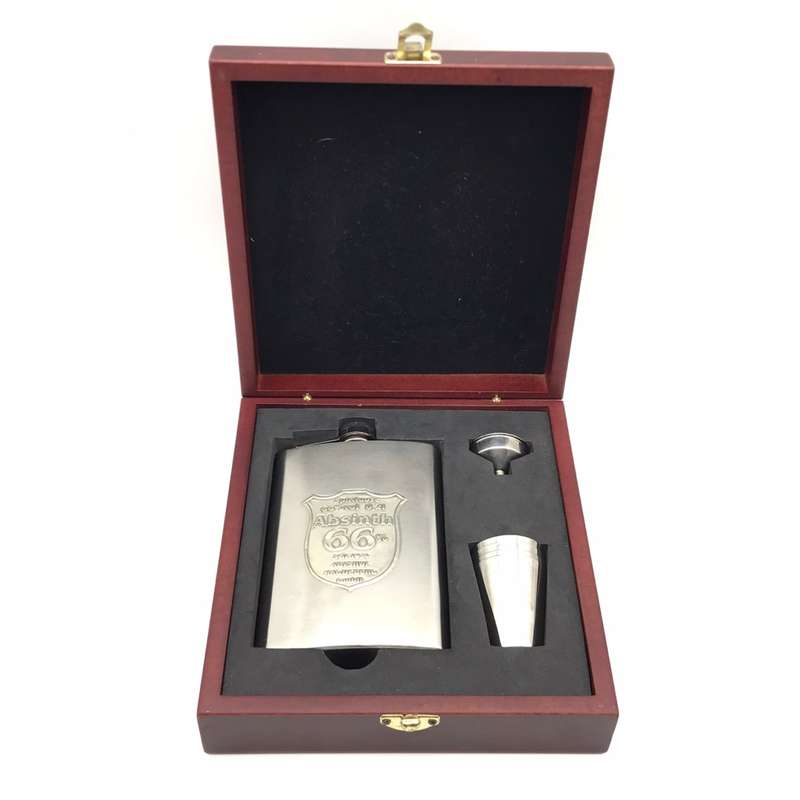 Boxed Hip Flask Set (Unwanted Gift)
