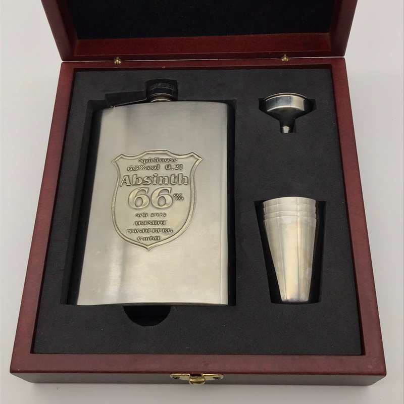 Boxed Hip Flask Set (Unwanted Gift)