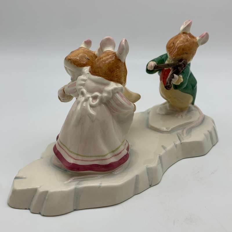 R/Doulton Brambly Hedge `The Ice Ball` Figurine (Ltd. Edition)