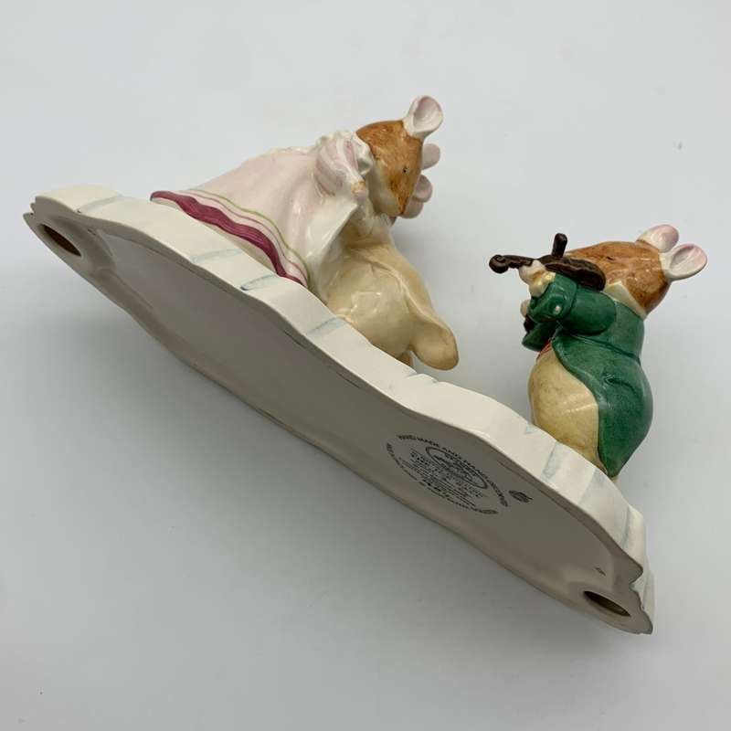 R/Doulton Brambly Hedge `The Ice Ball` Figurine (Ltd. Edition)
