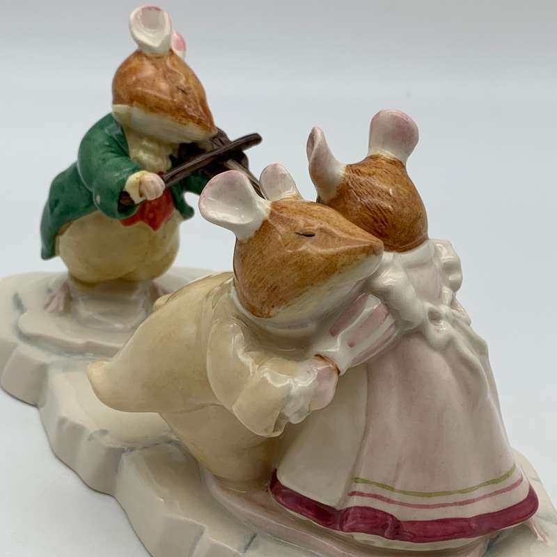 R/Doulton Brambly Hedge `The Ice Ball` Figurine (Ltd. Edition)
